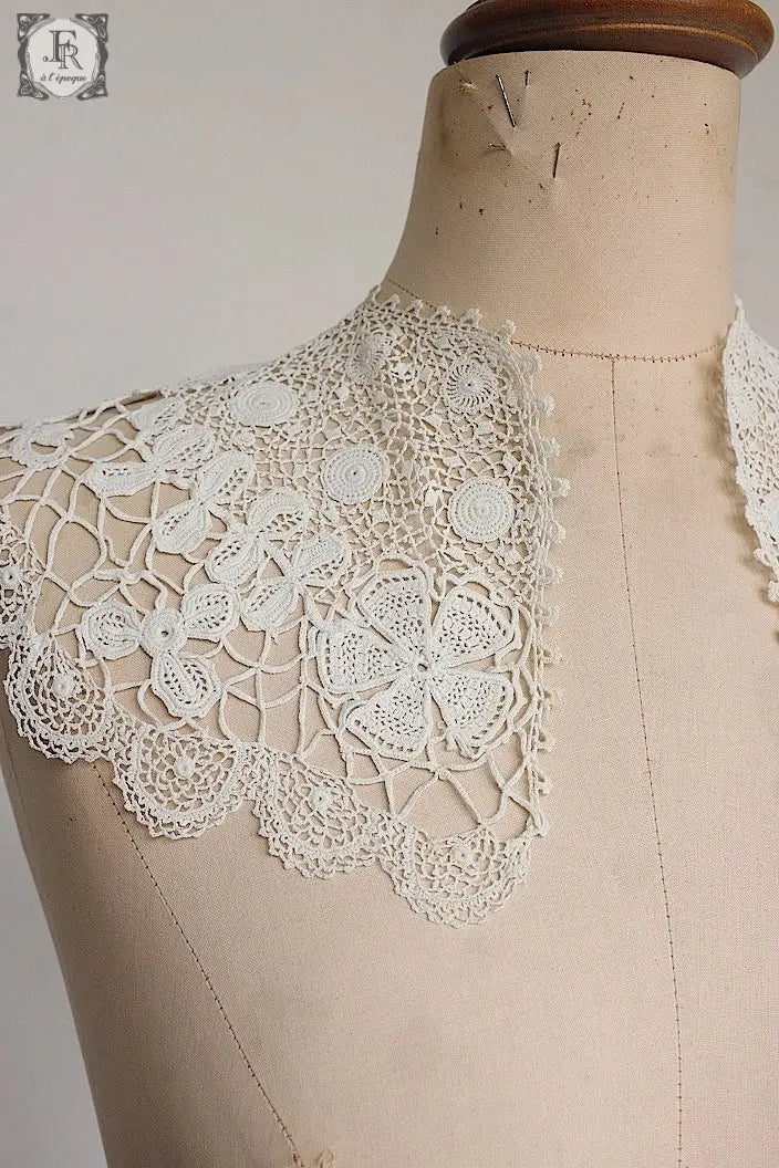 アンティークレース　dentelle ancienne クロシェ襟 .FR a l'epoque