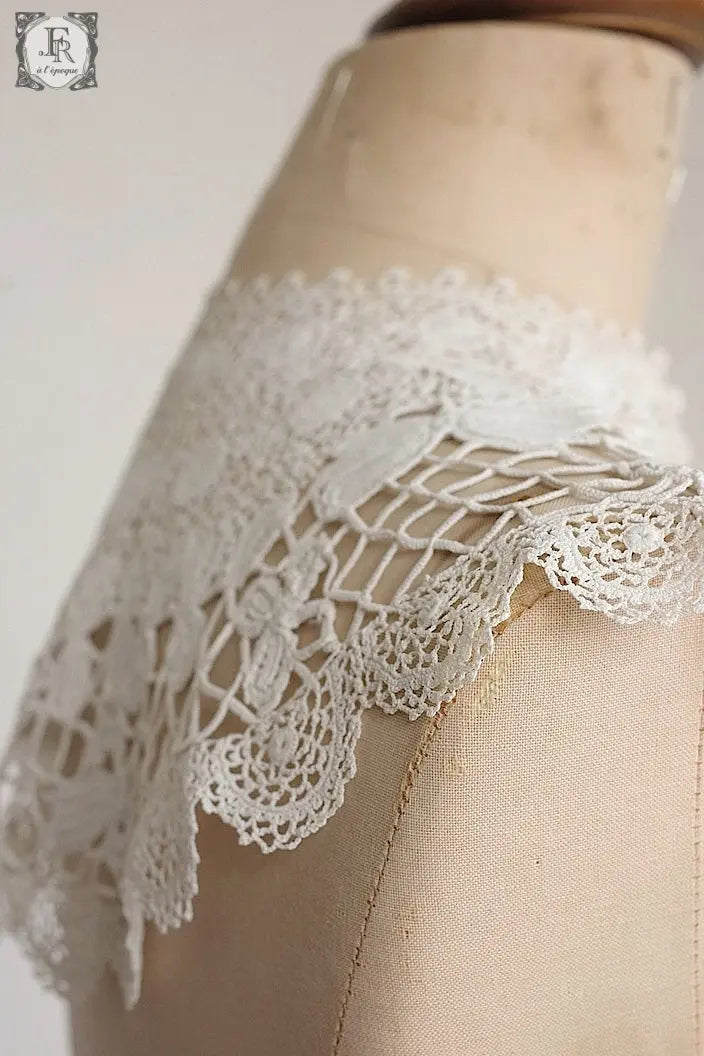 アンティークレース　dentelle ancienne クロシェ襟 .FR a l'epoque