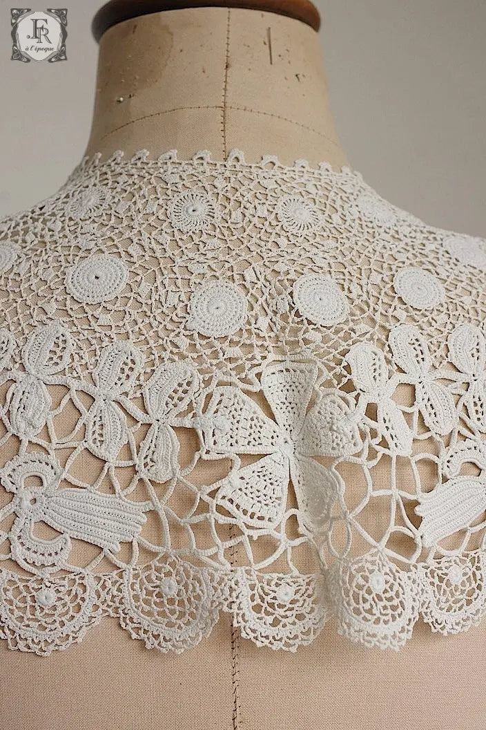 アンティークレース　dentelle ancienne クロシェ襟 .FR a l'epoque