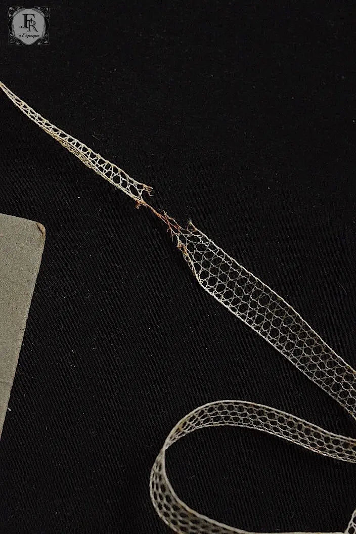 アンティークレース　dentelle ancienne ２種 .FR a l'epoque