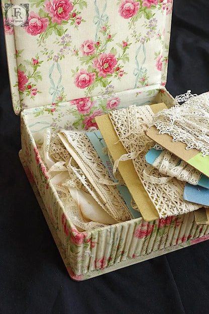アンティークレース　dentelle ancienne 箱 .FR a l'epoque