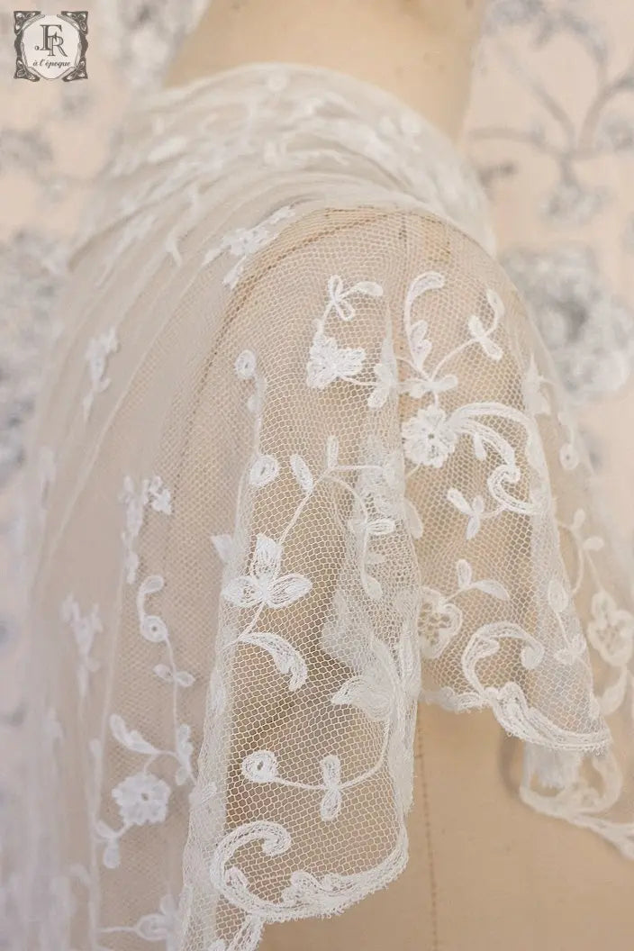 アンティークレース　dentelle ancienne 襟付きケープ .FR a l'epoque