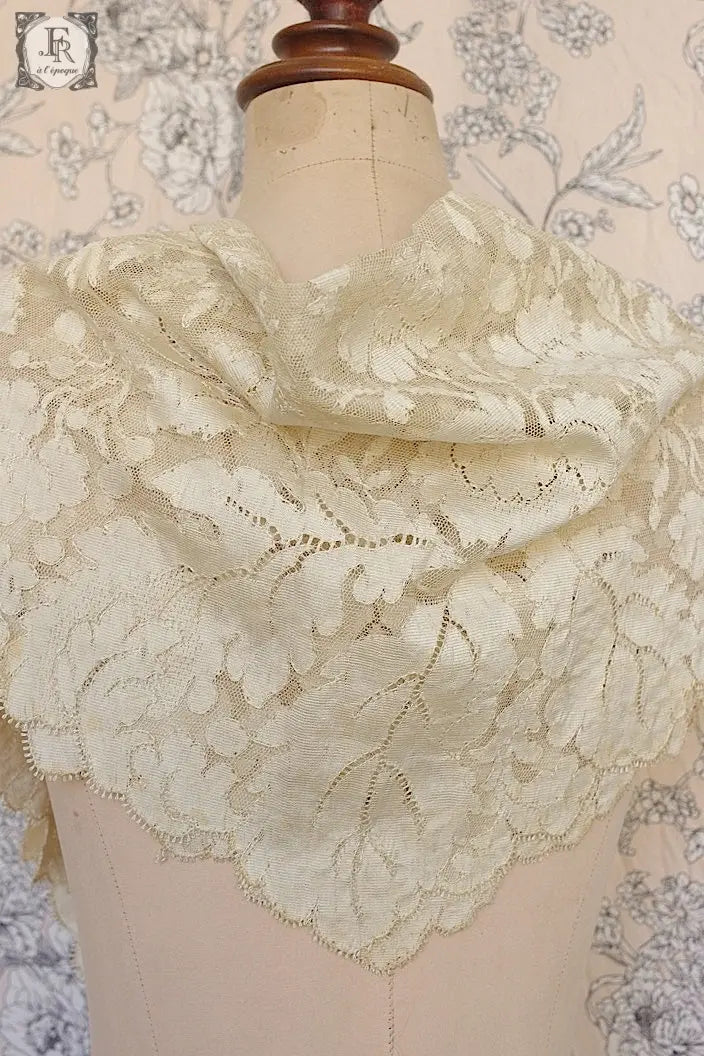 アンティークレース　dentelle ancienne ショール .FR a l'epoque