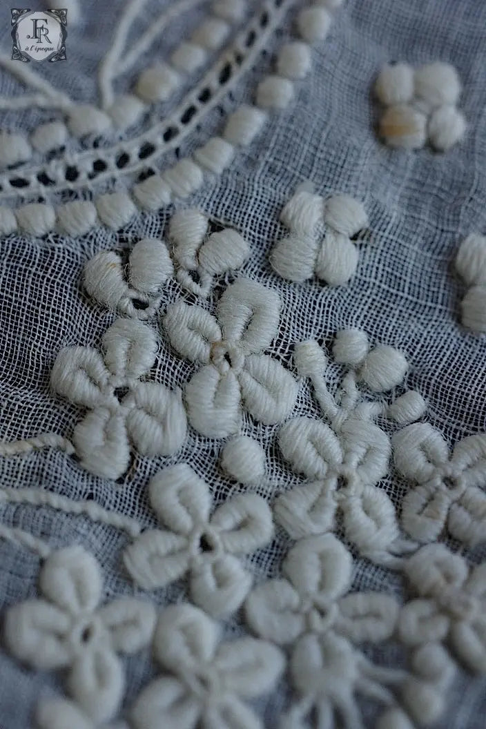 アンティークレース　dentelle ancienne 刺繍襟 .FR a l'epoque