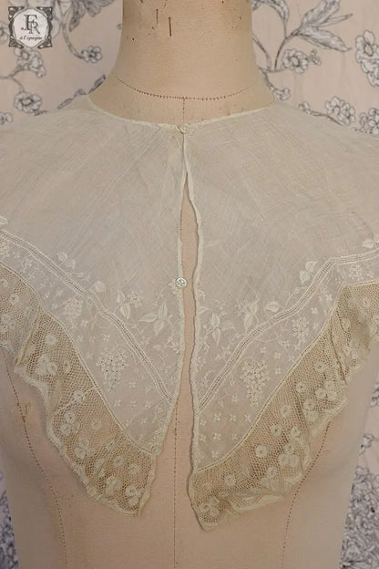 アンティークレース　dentelle ancienne 刺繍襟 .FR a l'epoque