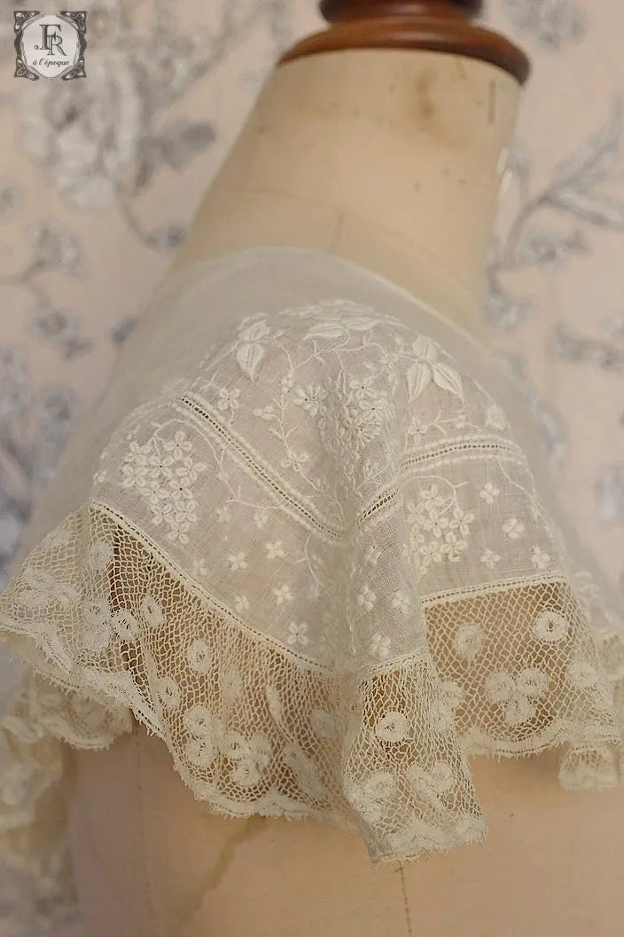 アンティークレース　dentelle ancienne 刺繍襟 .FR a l'epoque