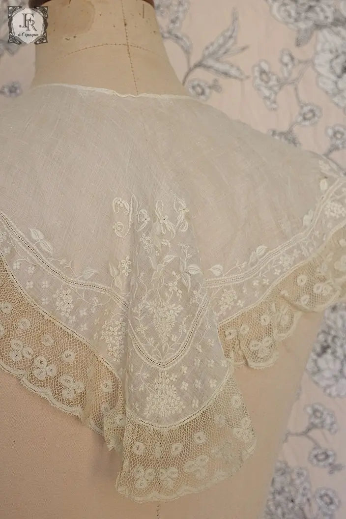 アンティークレース　dentelle ancienne 刺繍襟 .FR a l'epoque