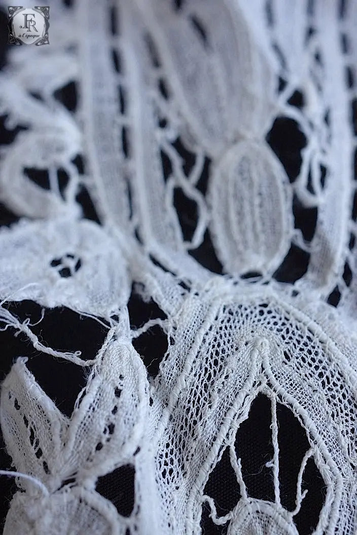アンティークレース　dentelle ancienne タイ .FR a l'epoque