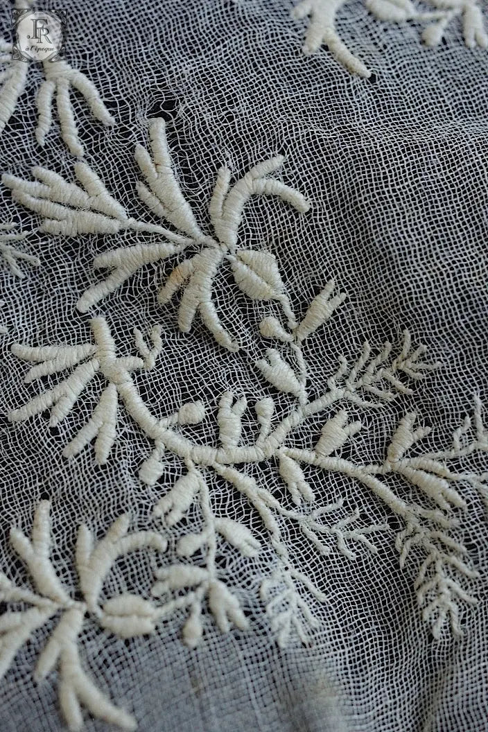 アンティークレース　dentelle ancienne 刺繍襟　子供用 .FR a l'epoque