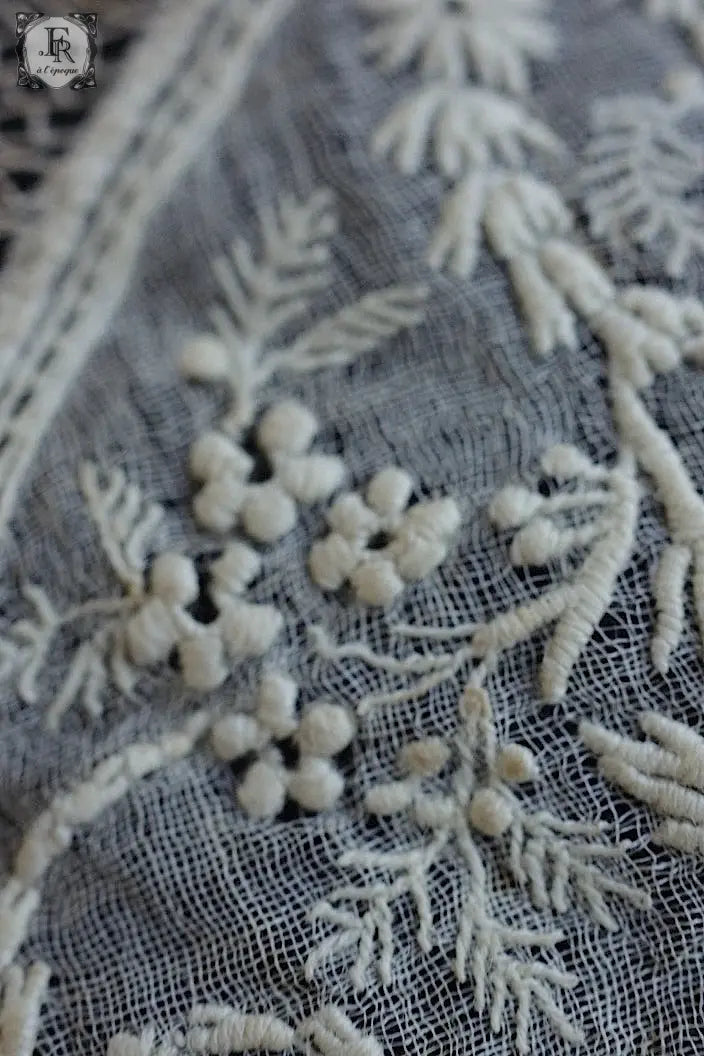 アンティークレース　dentelle ancienne 刺繍襟　子供用 .FR a l'epoque