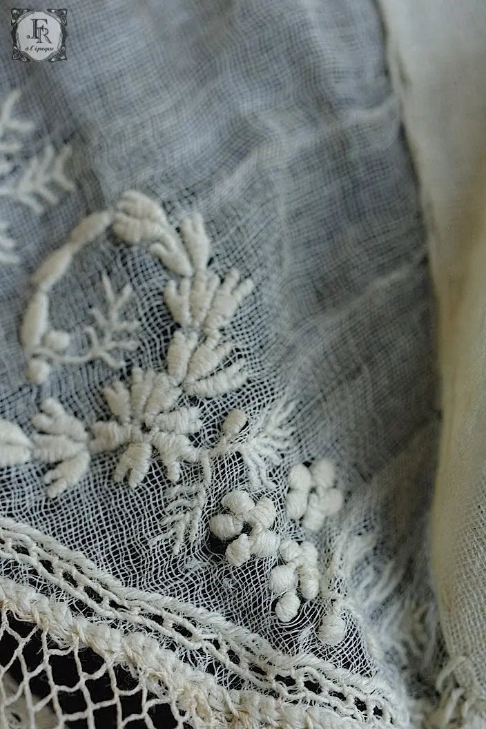 アンティークレース　dentelle ancienne 刺繍襟　子供用 .FR a l'epoque