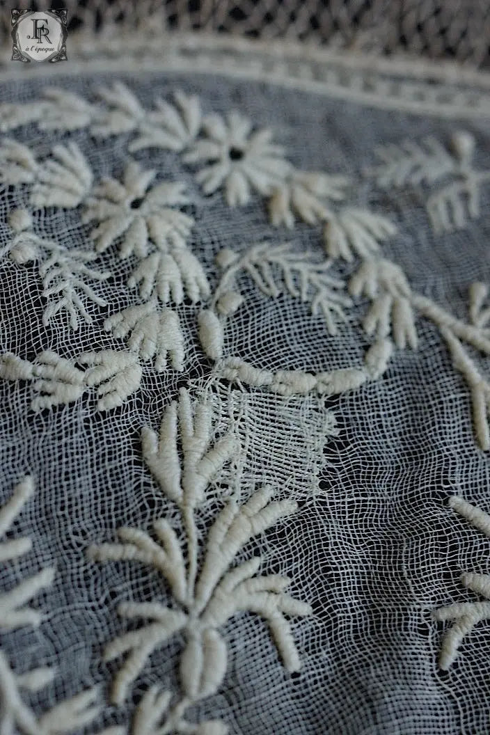 アンティークレース　dentelle ancienne 刺繍襟　子供用 .FR a l'epoque