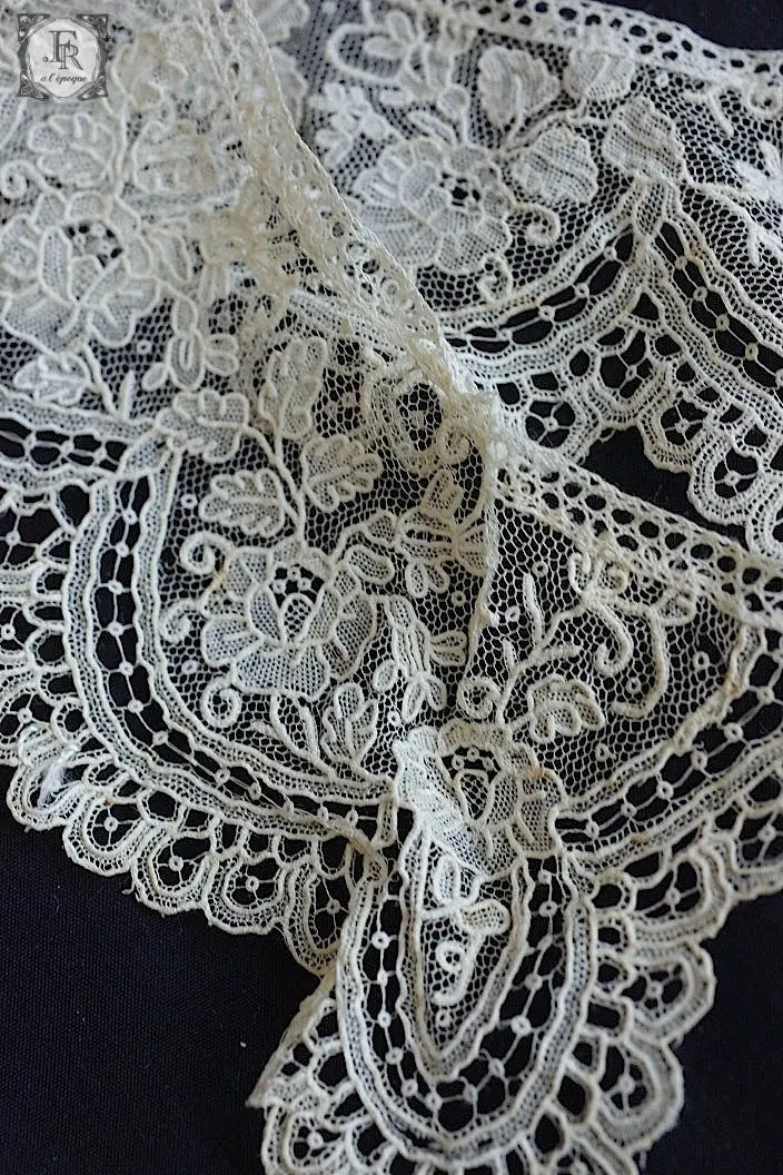 アンティークレース　dentelle ancienne ブリュクセルレース　ハギレ .FR a l'epoque