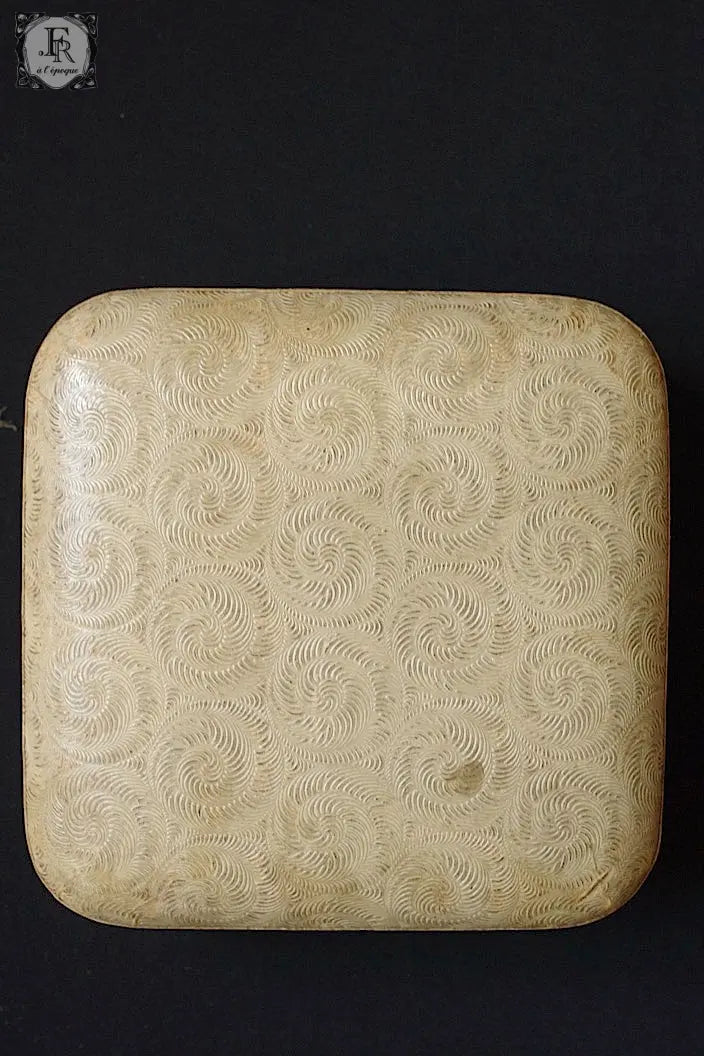 アンティークレース　dentelle ancienne 箱入り .FR a l'epoque