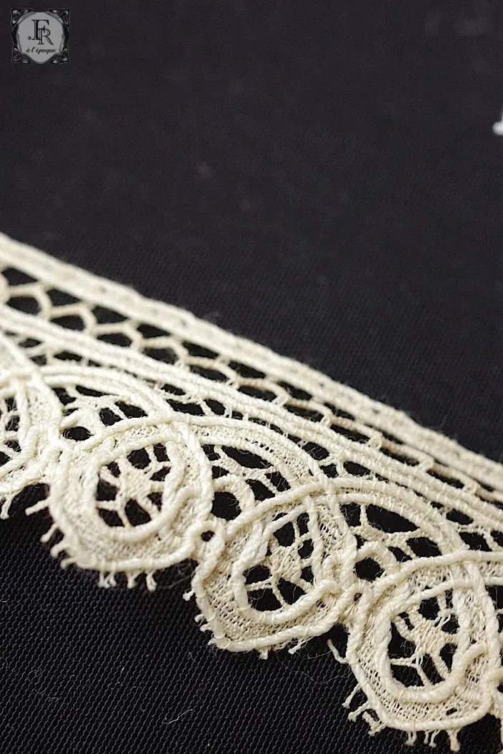 アンティークレース　dentelle ancienne 箱入り .FR a l'epoque