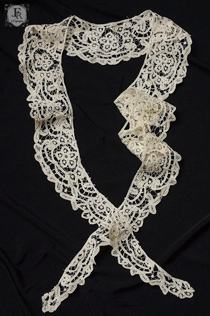 アンティークレース　dentelle ancienne 首周り .FR a l'epoque