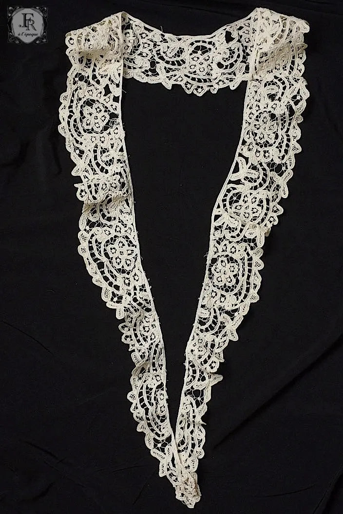 アンティークレース　dentelle ancienne 首周り .FR a l'epoque