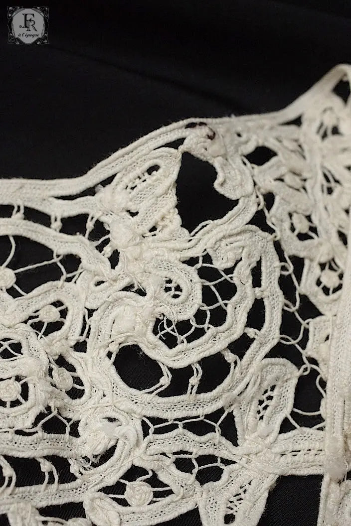 アンティークレース　dentelle ancienne 首周り .FR a l'epoque