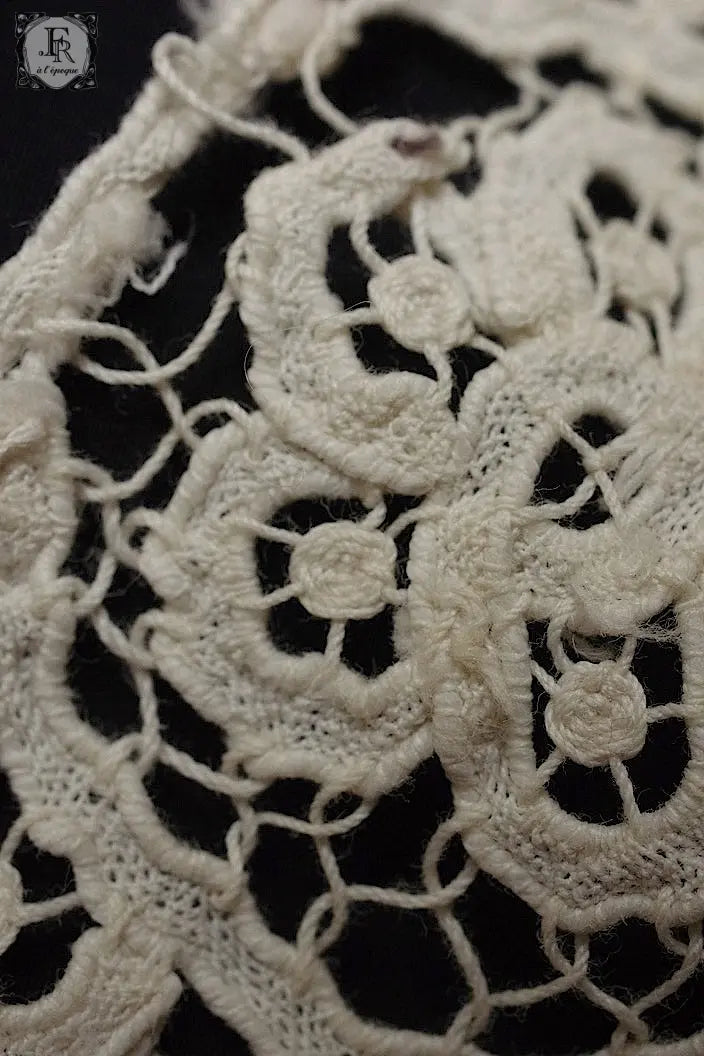 アンティークレース　dentelle ancienne 首周り .FR a l'epoque