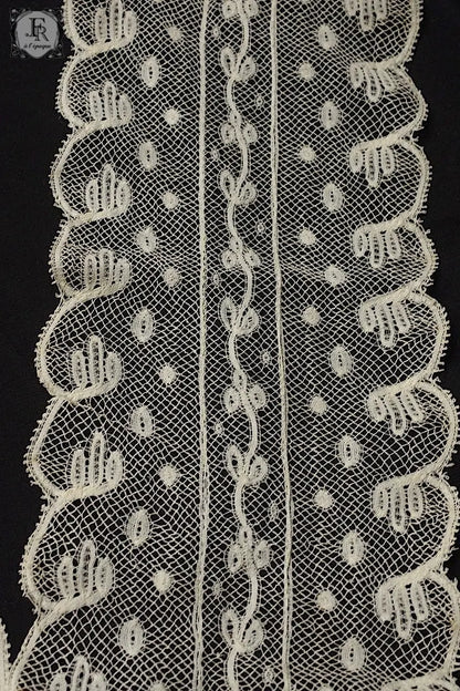 アンティークレース　dentelle ancienne ラペット .FR a l'epoque