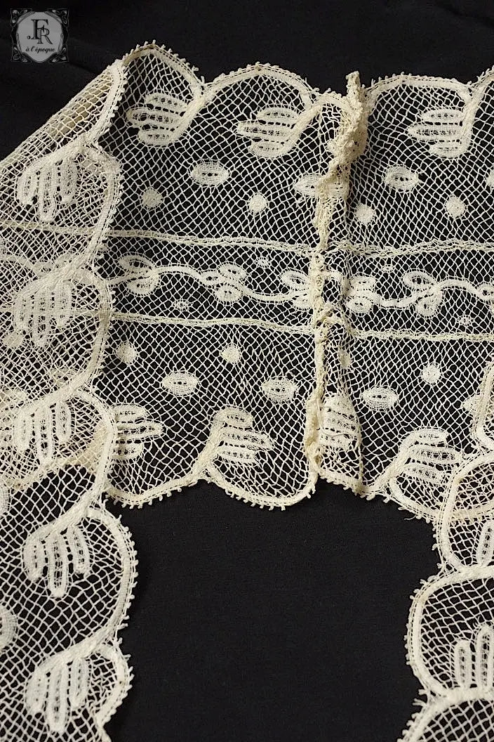 アンティークレース　dentelle ancienne ラペット .FR a l'epoque