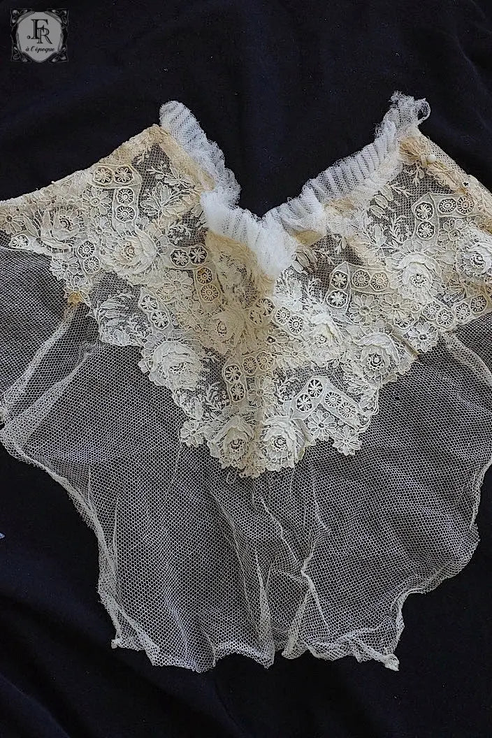 アンティークレース　dentelle ancienne ブリュクセル　スタンドカラー　 .FR a l'epoque