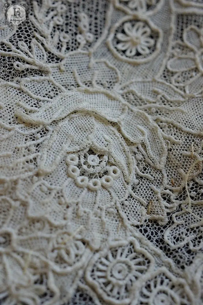 アンティークレース　dentelle ancienne ブリュクセル　スタンドカラー　 .FR a l'epoque