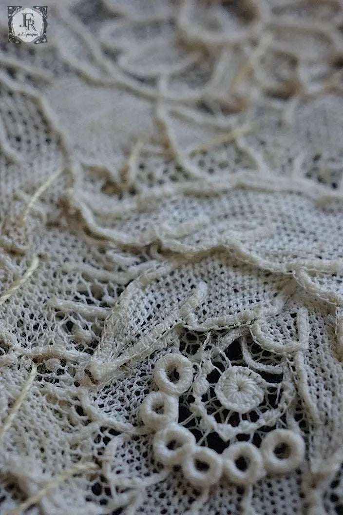アンティークレース　dentelle ancienne ブリュクセル　スタンドカラー　 .FR a l'epoque