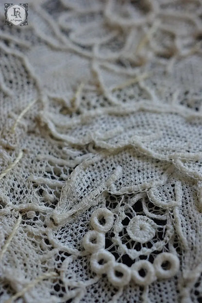 アンティークレース　dentelle ancienne ブリュクセル　スタンドカラー　 .FR a l'epoque