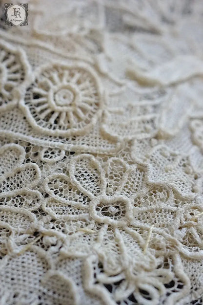 アンティークレース　dentelle ancienne ブリュクセル　スタンドカラー　 .FR a l'epoque