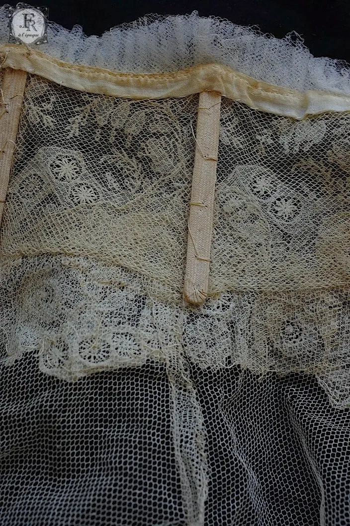 アンティークレース　dentelle ancienne ブリュクセル　スタンドカラー　 .FR a l'epoque