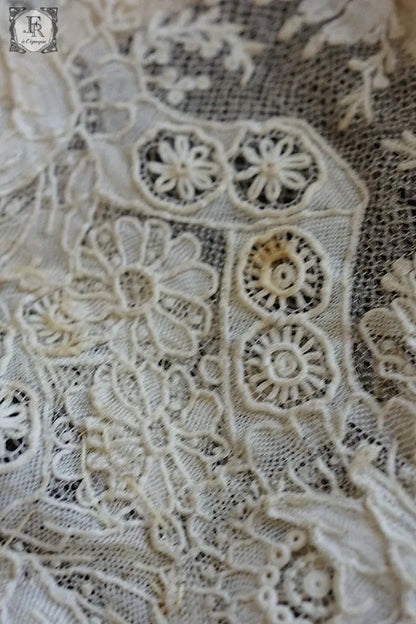 アンティークレース　dentelle ancienne ブリュクセル　スタンドカラー　 .FR a l'epoque