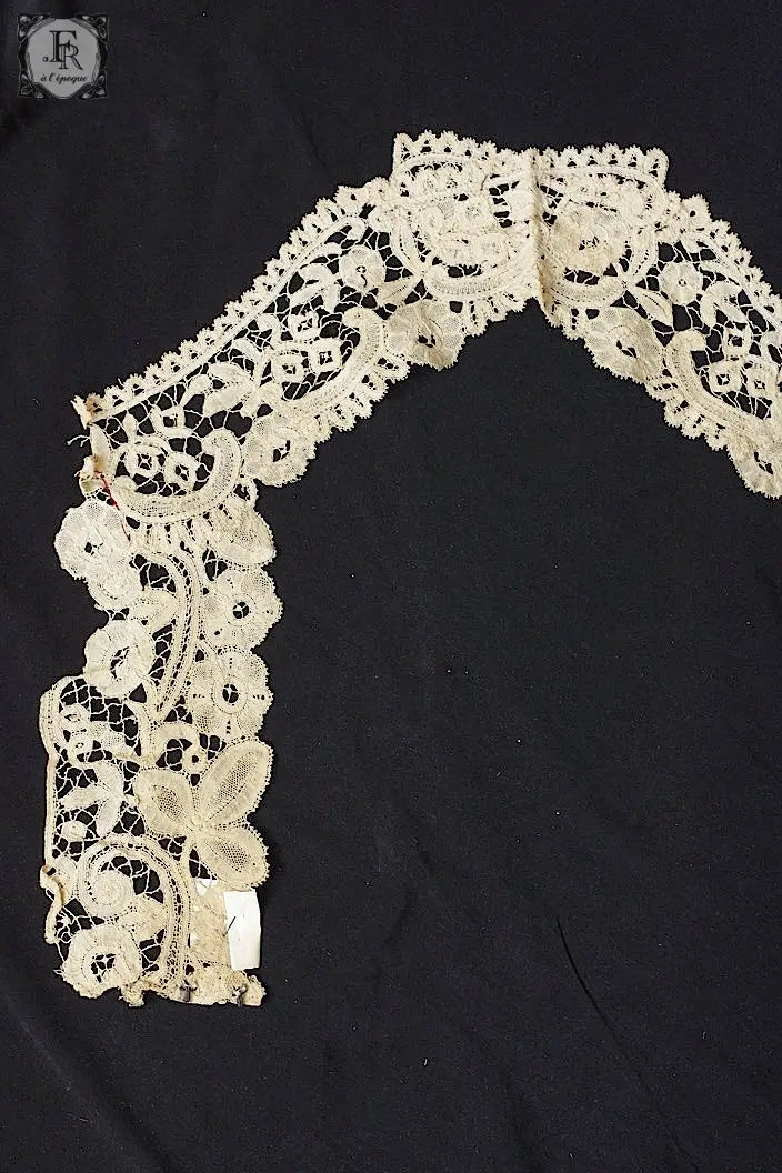 アンティークレース　dentelle ancienne ホニトンハギレ .FR a l'epoque