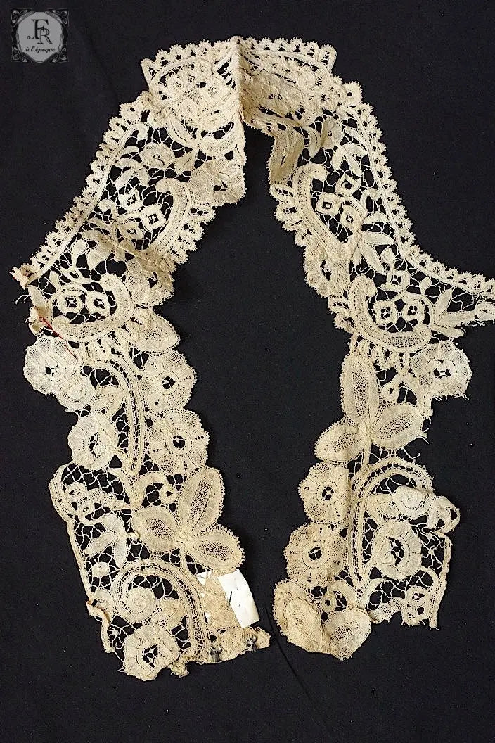 アンティークレース　dentelle ancienne ホニトンハギレ .FR a l'epoque