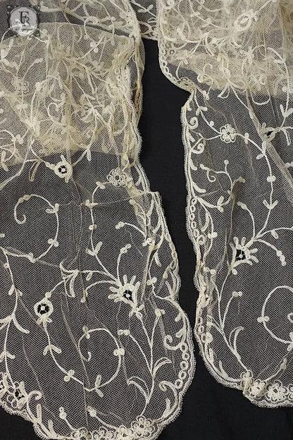 アンティークレース　dentelle ancienne  ショール .FR a l'epoque