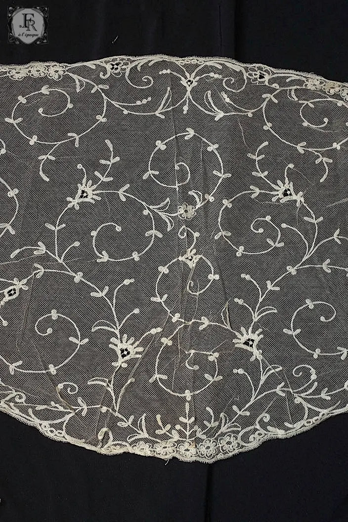 アンティークレース　dentelle ancienne  ショール .FR a l'epoque
