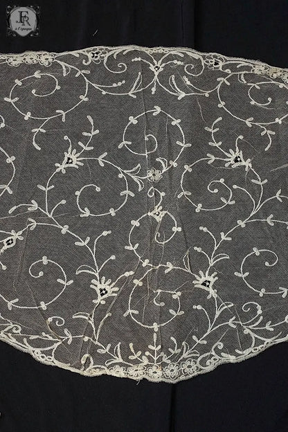 アンティークレース　dentelle ancienne  ショール .FR a l'epoque