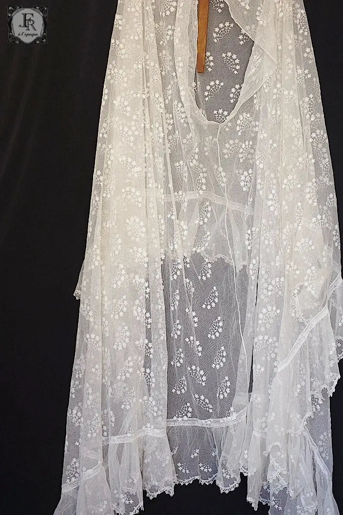 アンティークレース　dentelle ancienne 天蓋用レース生地 .FR a l'epoque