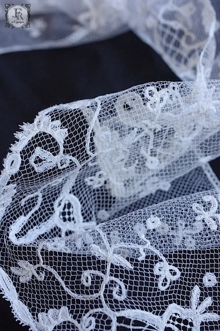 アンティークレース　dentelle ancienne アプリカッションアングレテール 290cm .FR a l'epoque