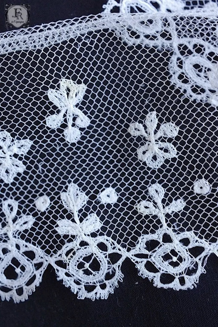 アンティークレース　dentelle ancienne アプリカッションアングレテール 65cm 125cm .FR a l'epoque