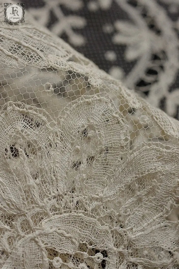 アンティークレース　dentelle ancienne アプリカッションアングレテール　210cm .FR a l'epoque