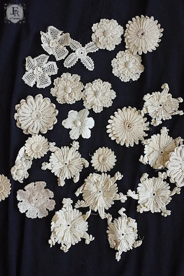 アンティークレース　dentelle ancienne モチーフ　花　25個 .FR a l'epoque