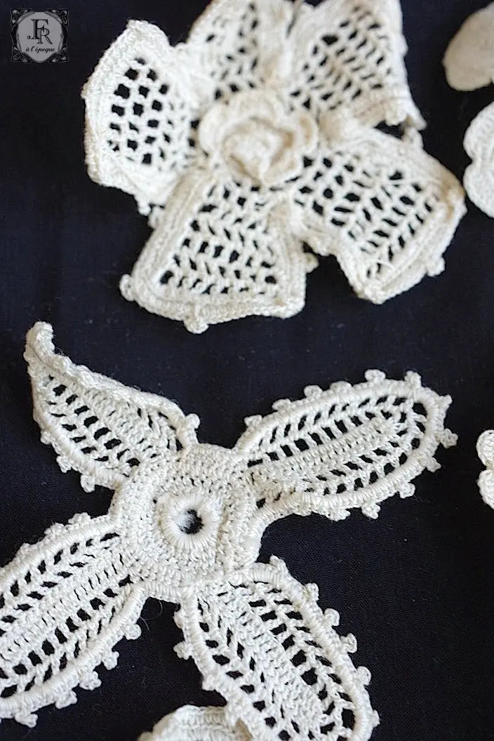 アンティークレース　dentelle ancienne モチーフ　花　25個 .FR a l'epoque