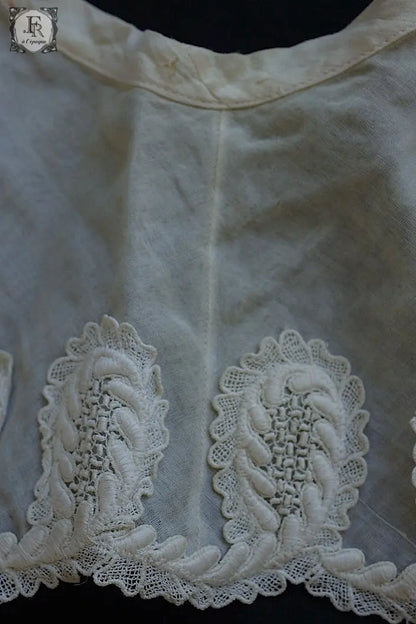 アンティークレース　dentelle ancienne 襟2つ .FR a l'epoque