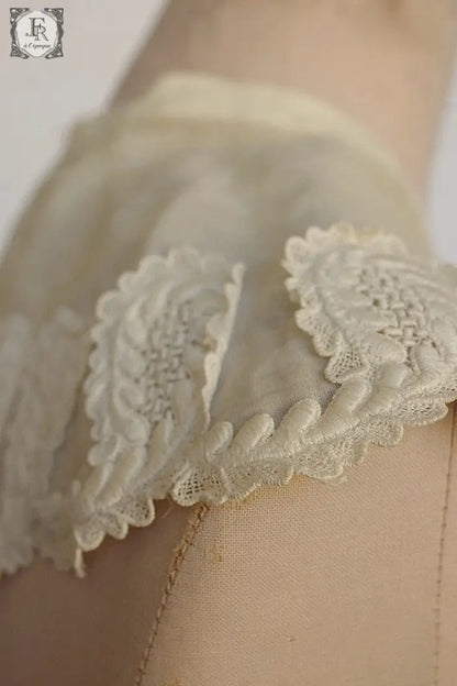 アンティークレース　dentelle ancienne 襟2つ .FR a l'epoque