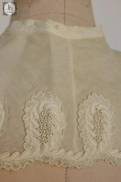 アンティークレース　dentelle ancienne 襟2つ .FR a l'epoque