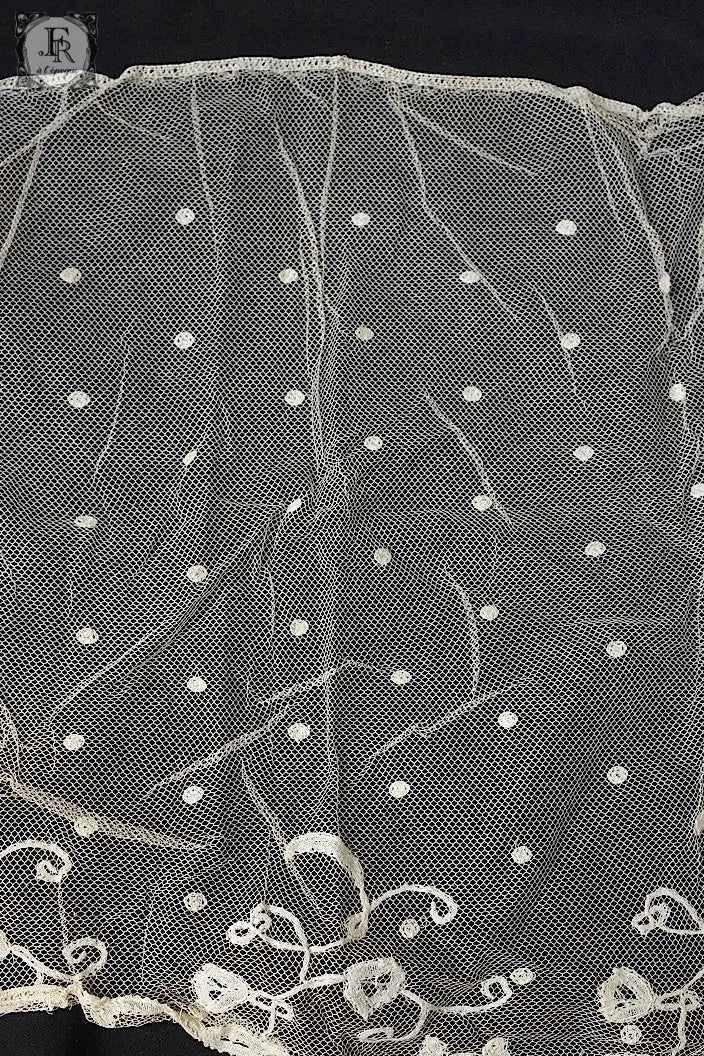 アンティークレース　dentelle ancienne ベール　2つ .FR a l'epoque