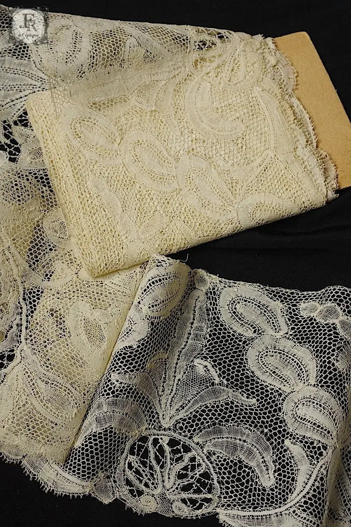 アンティークレース　dentelle ancienne ボビンレース　410cm .FR a l'epoque