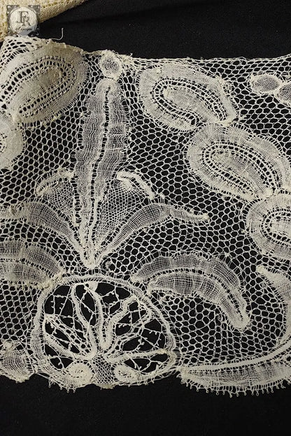 アンティークレース　dentelle ancienne ボビンレース　410cm .FR a l'epoque