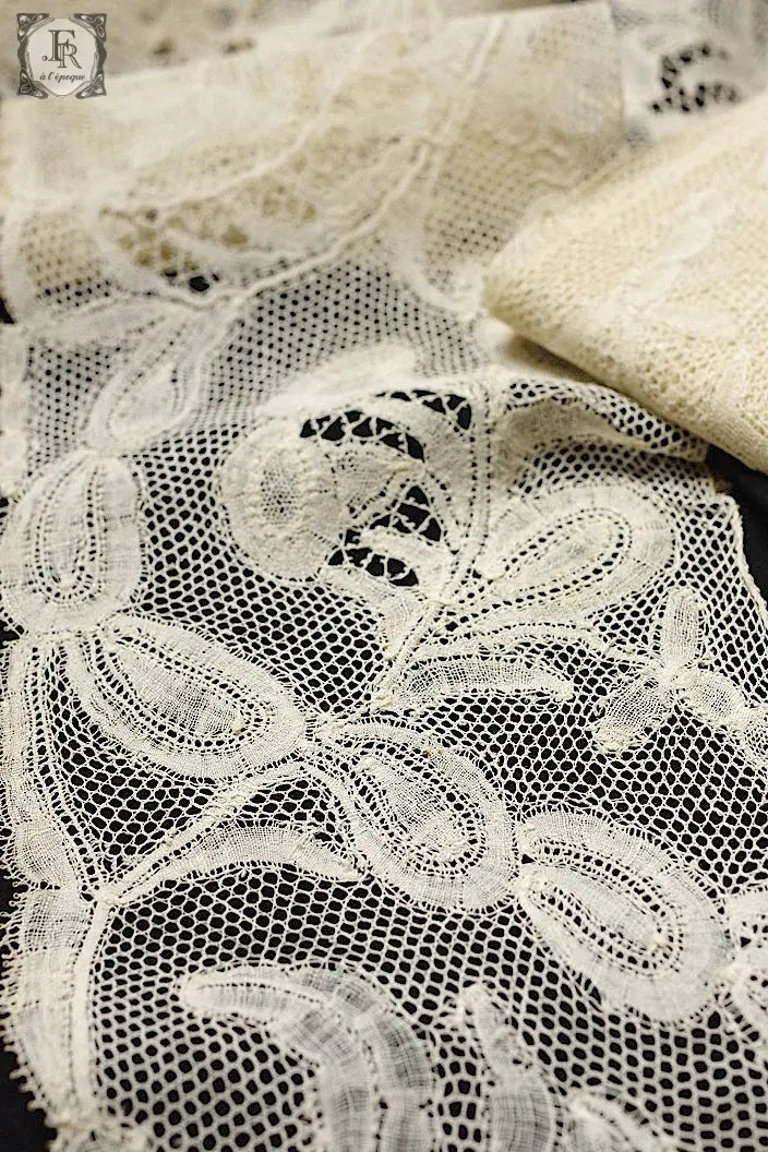 アンティークレース　dentelle ancienne ボビンレース　410cm .FR a l'epoque